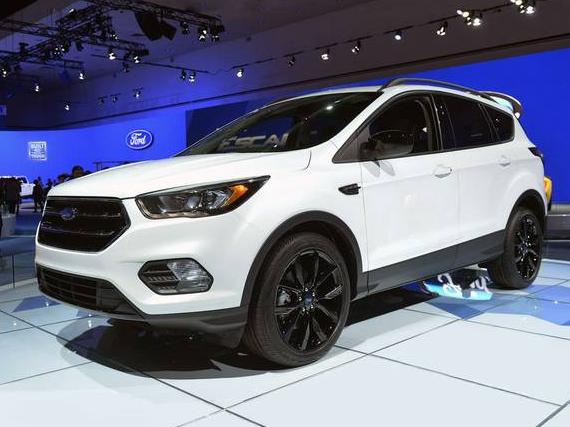 FORD ESCAPE 2017 1FMCU9G94HUB55550 image