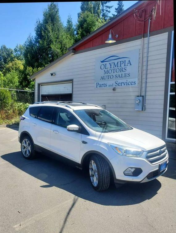 FORD ESCAPE 2017 1FMCU9J96HUC80901 image
