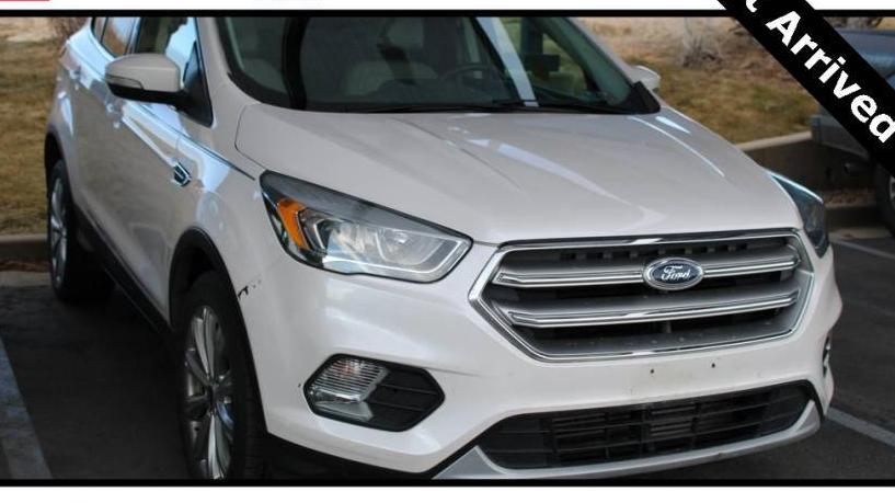 FORD ESCAPE 2017 1FMCU9J92HUB97871 image