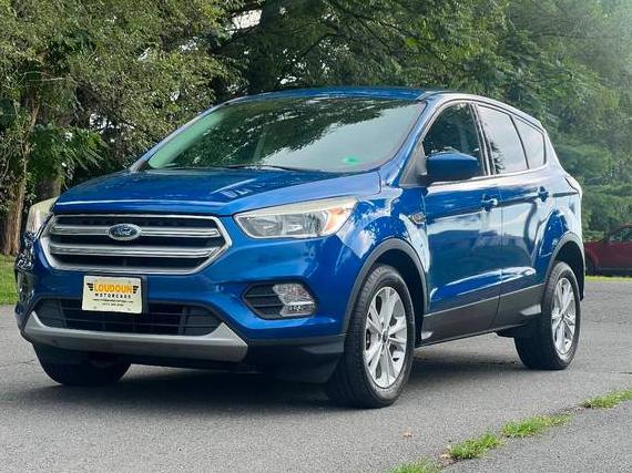 FORD ESCAPE 2017 1FMCU9GD0HUD07246 image