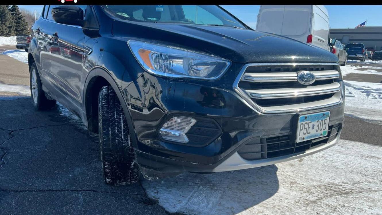 FORD ESCAPE 2017 1FMCU9GD4HUF08079 image