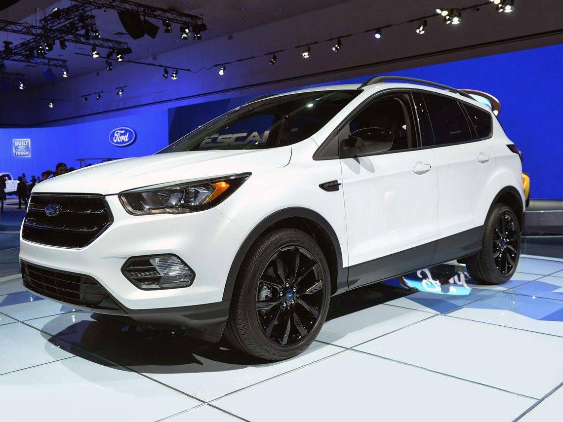 FORD ESCAPE 2017 1FMCU9G9XHUB56931 image