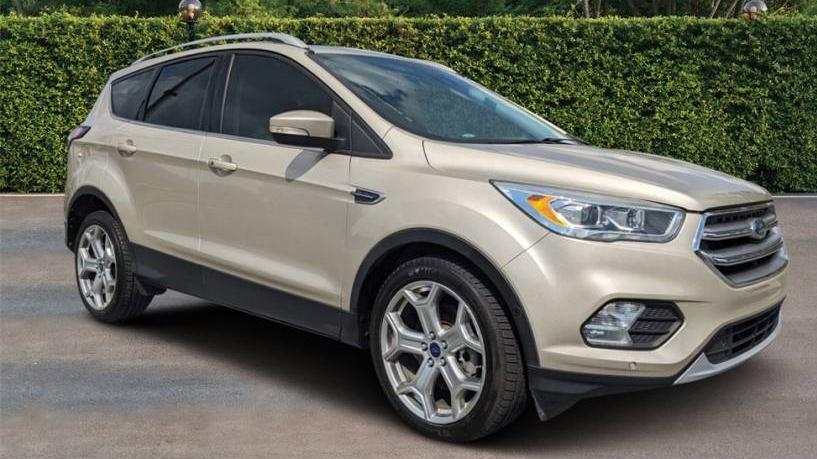 FORD ESCAPE 2017 1FMCU0J9XHUD34180 image