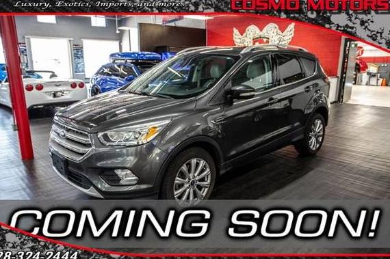 FORD ESCAPE 2017 1FMCU9J93HUB84823 image