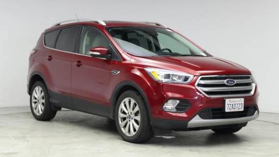 FORD ESCAPE 2017 1FMCU0J91HUD85325 image