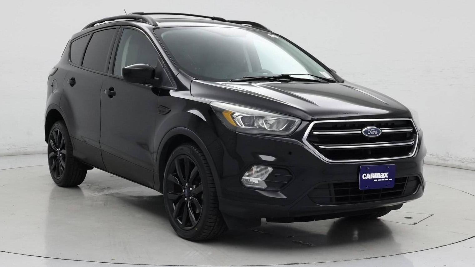 FORD ESCAPE 2017 1FMCU0GD1HUC26977 image