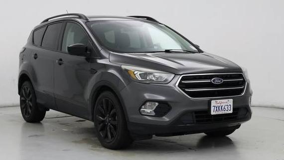 FORD ESCAPE 2017 1FMCU0GD8HUC80650 image