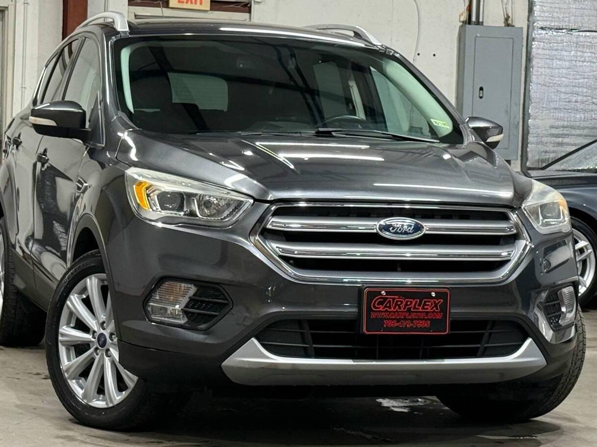 FORD ESCAPE 2017 1FMCU9JD8HUA11755 image