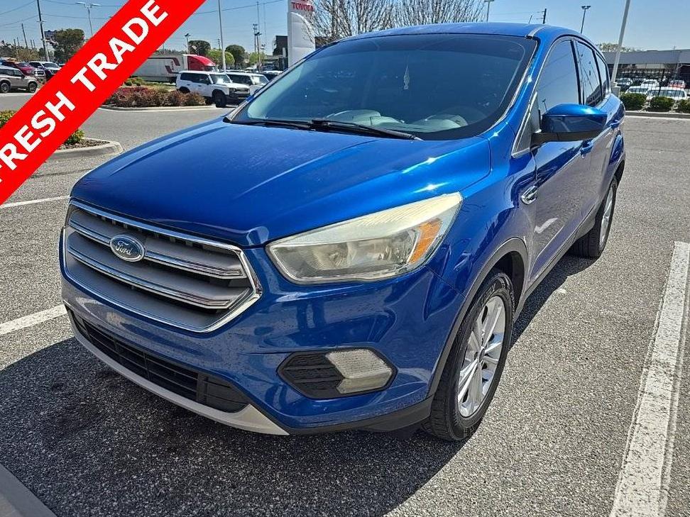 FORD ESCAPE 2017 1FMCU0GD1HUC84801 image