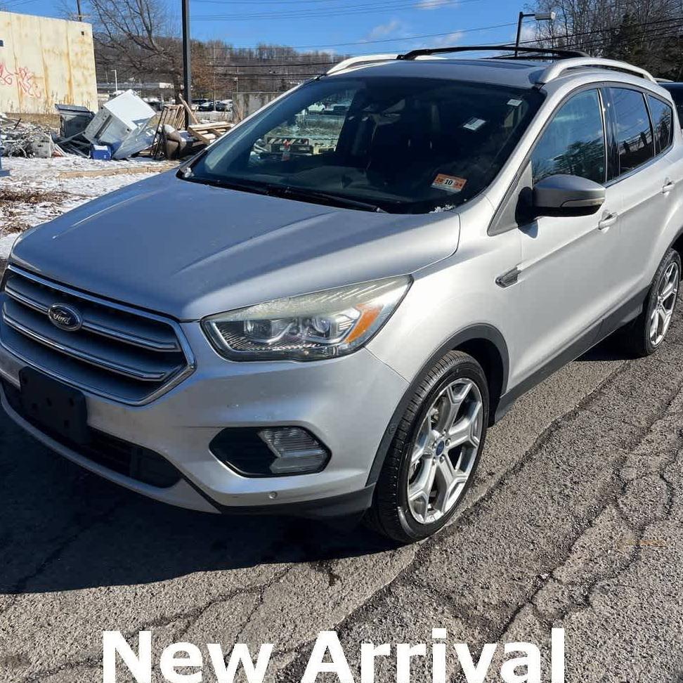 FORD ESCAPE 2017 1FMCU9J9XHUA02907 image