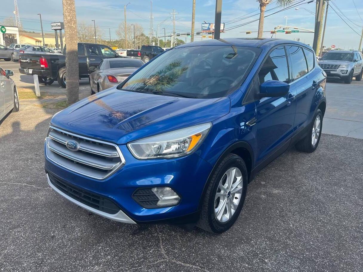 FORD ESCAPE 2017 1FMCU0GD7HUC43301 image