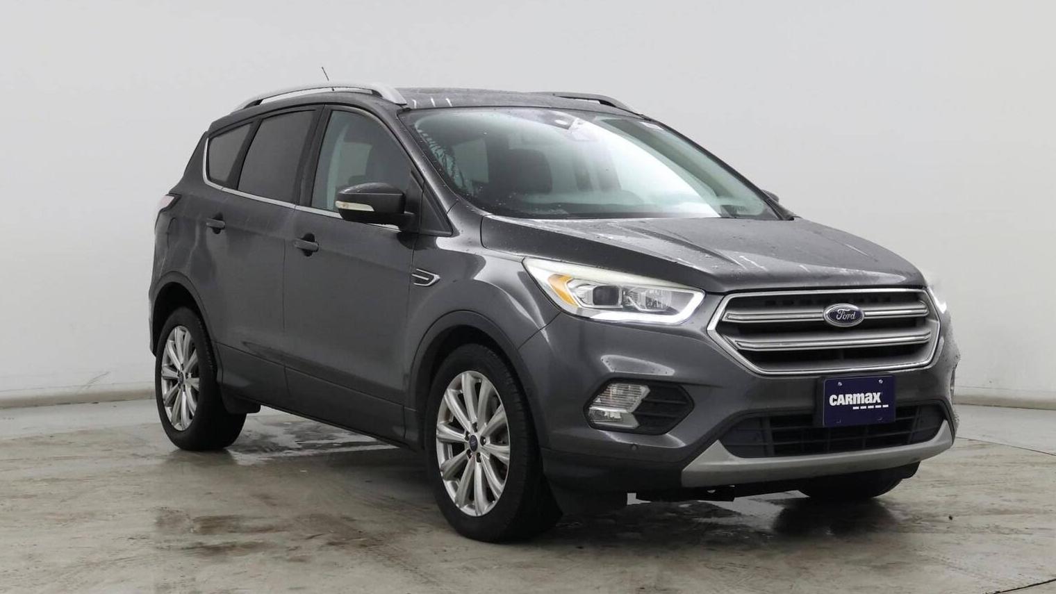 FORD ESCAPE 2017 1FMCU0J97HUD90643 image