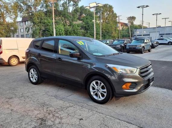 FORD ESCAPE 2017 1FMCU0F71HUC61112 image