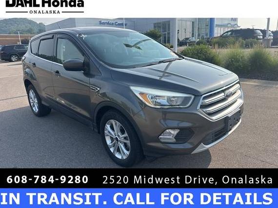 FORD ESCAPE 2017 1FMCU0G90HUC96885 image