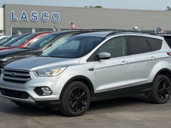 FORD ESCAPE 2017 1FMCU9GD1HUF06497 image