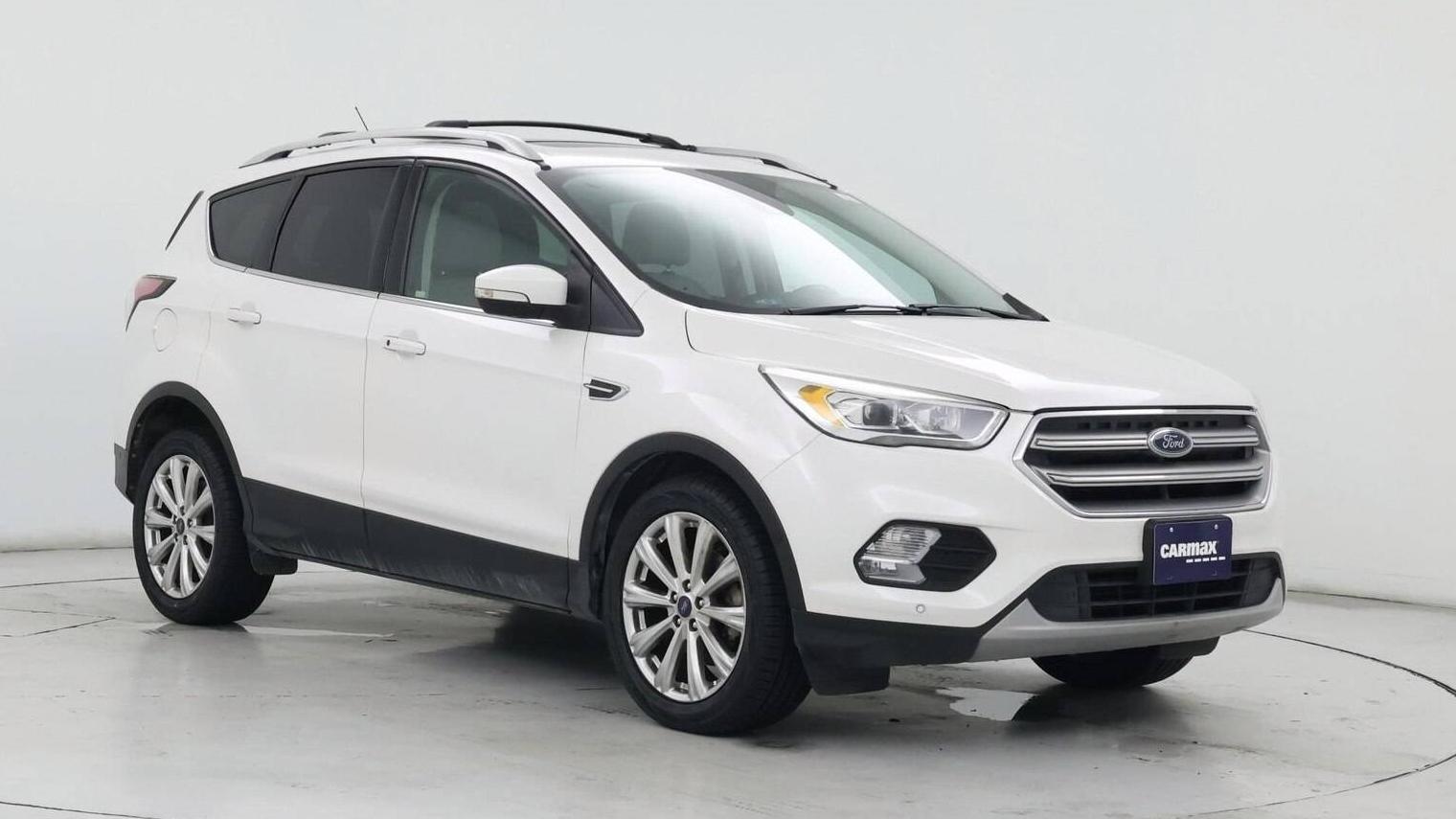 FORD ESCAPE 2017 1FMCU0JD9HUA31945 image