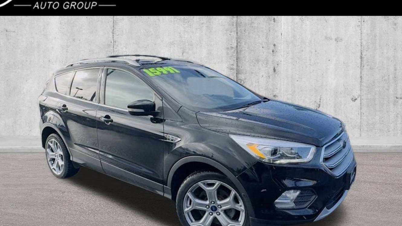 FORD ESCAPE 2017 1FMCU9J9XHUA72472 image