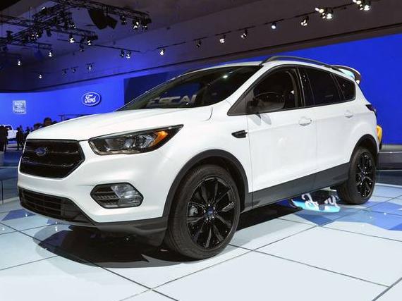 FORD ESCAPE 2017 1FMCU0J9XHUD57636 image