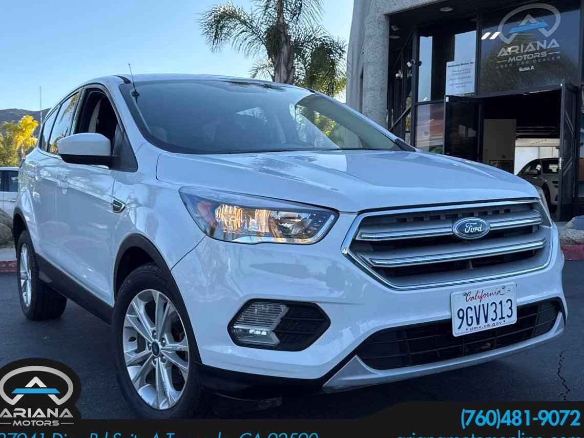 FORD ESCAPE 2017 1FMCU0GD1HUE55966 image