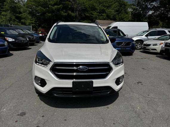 FORD ESCAPE 2017 1FMCU9G93HUE11435 image
