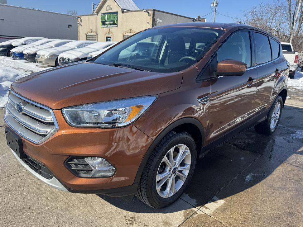 FORD ESCAPE 2017 1FMCU9GD5HUF03778 image