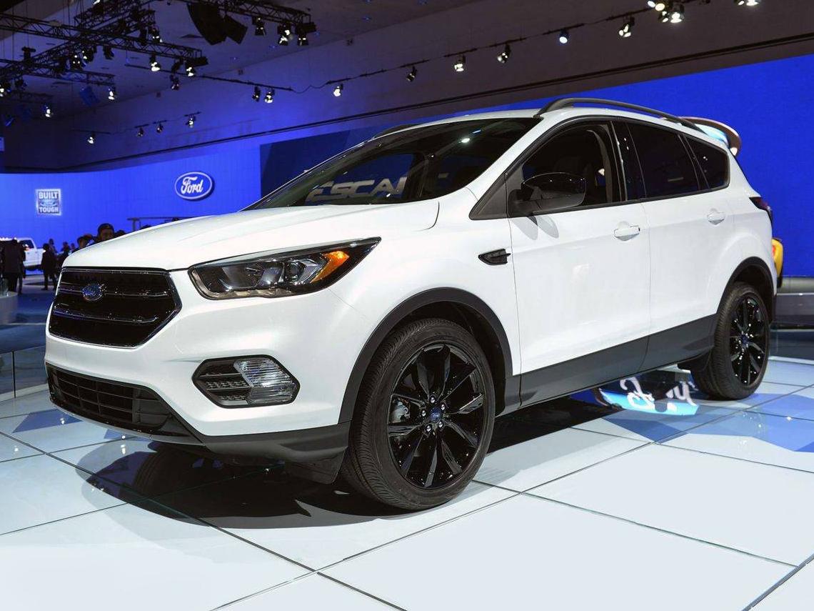 FORD ESCAPE 2017 1FMCU0F77HUE87199 image