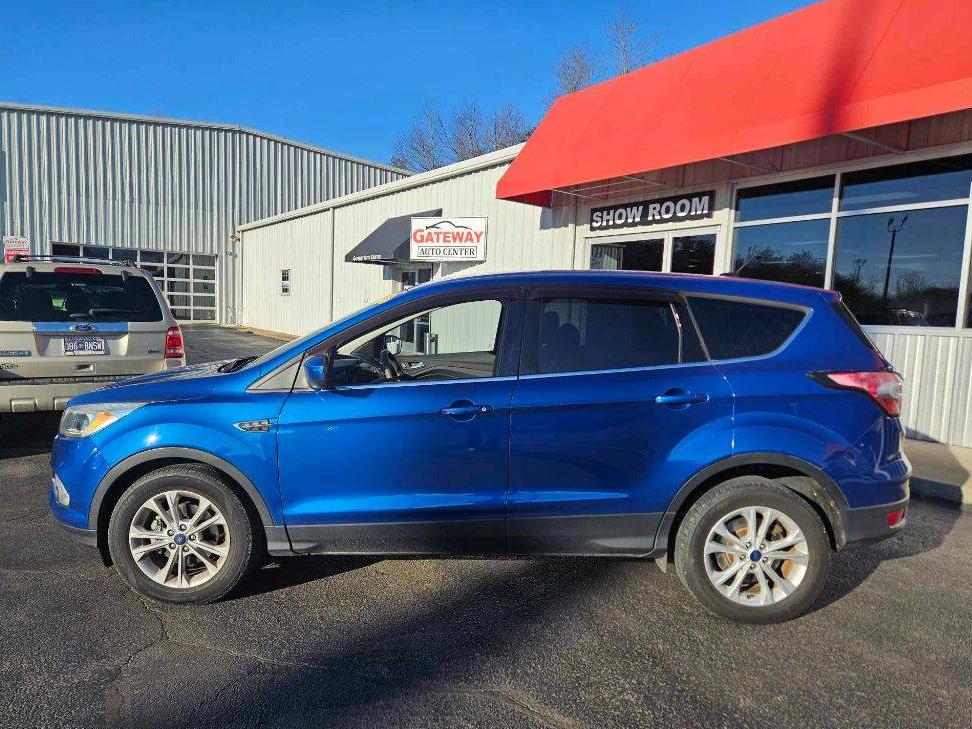 FORD ESCAPE 2017 1FMCU0GD8HUA75040 image