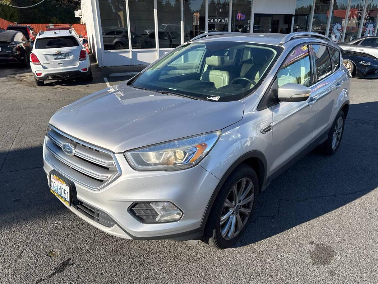 FORD ESCAPE 2017 1FMCU9J92HUA95938 image