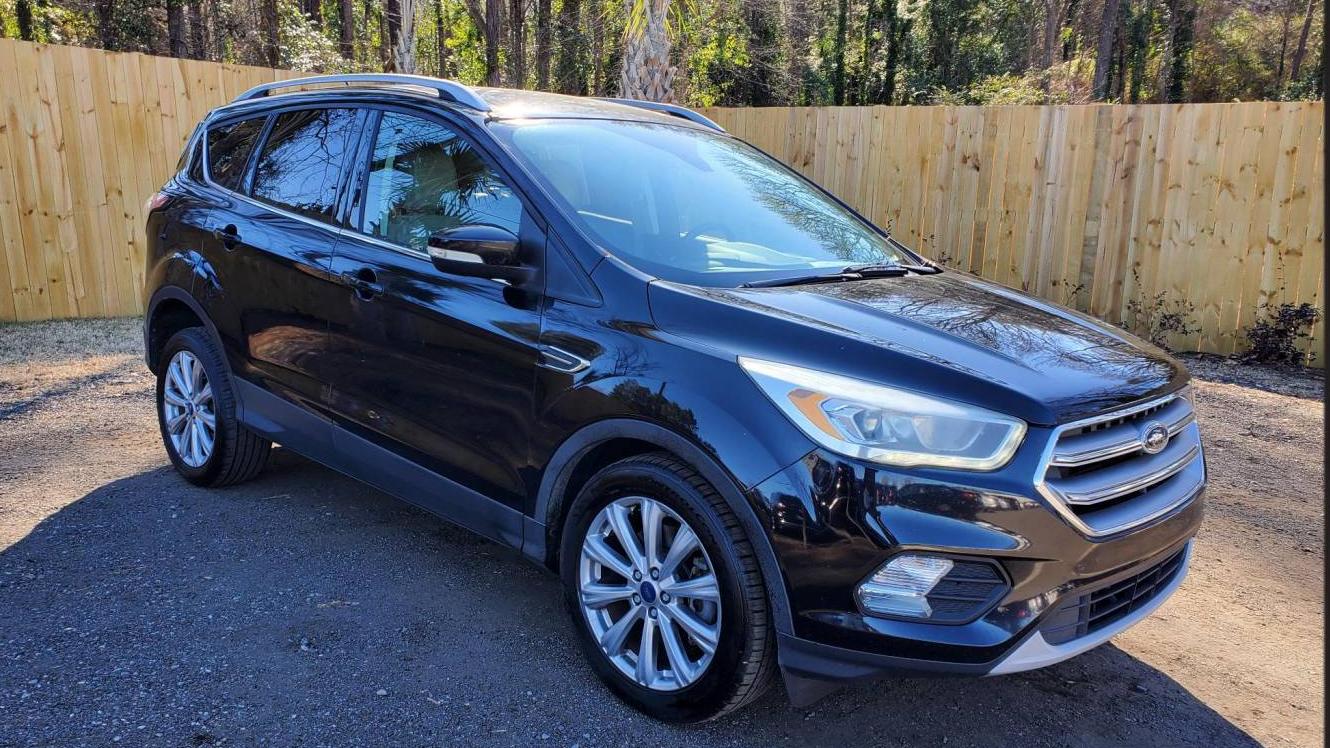 FORD ESCAPE 2017 1FMCU0J93HUC89292 image