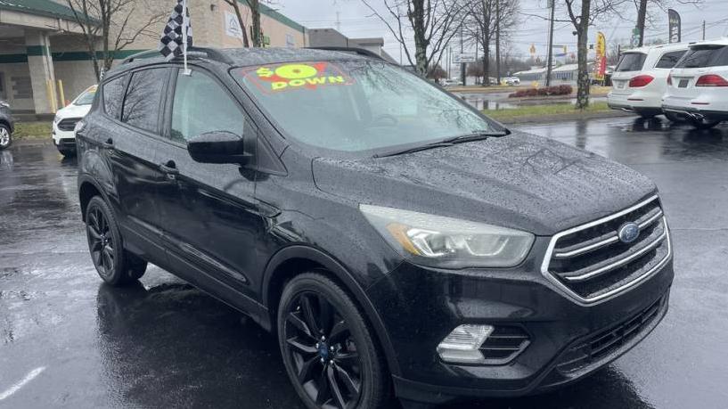 FORD ESCAPE 2017 1FMCU0GD6HUC07132 image