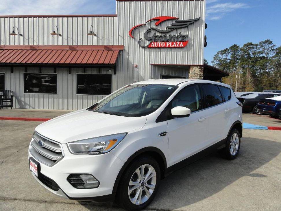 FORD ESCAPE 2017 1FMCU0GD0HUE85671 image