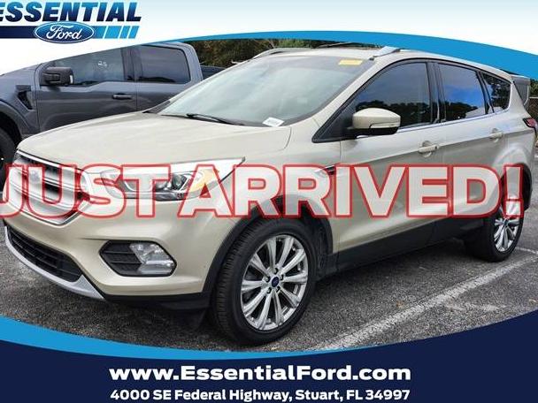 FORD ESCAPE 2017 1FMCU0J9XHUE14773 image