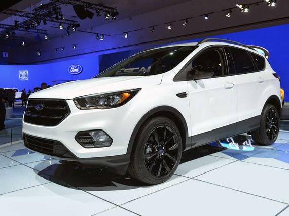 FORD ESCAPE 2017 1FMCU9J93HUE28972 image