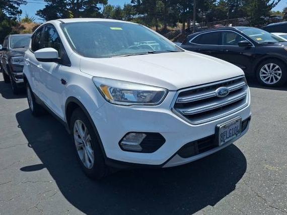 FORD ESCAPE 2017 1FMCU0G93HUB31218 image