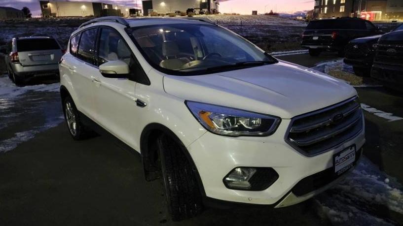 FORD ESCAPE 2017 1FMCU0J92HUD19365 image