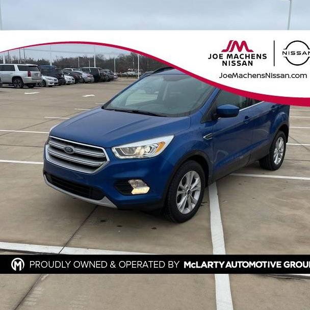 FORD ESCAPE 2017 1FMCU0GD8HUC23252 image