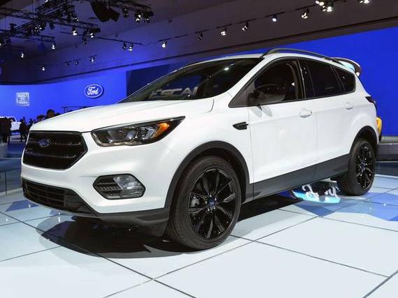 FORD ESCAPE 2017 1FMCU0GD5HUB21505 image