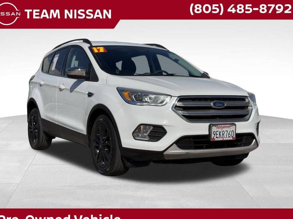 FORD ESCAPE 2017 1FMCU0GD2HUC12781 image