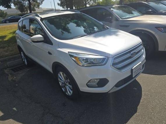 FORD ESCAPE 2017 1FMCU0J99HUA63371 image