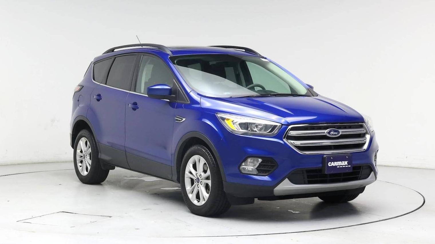 FORD ESCAPE 2017 1FMCU0GD8HUC37636 image