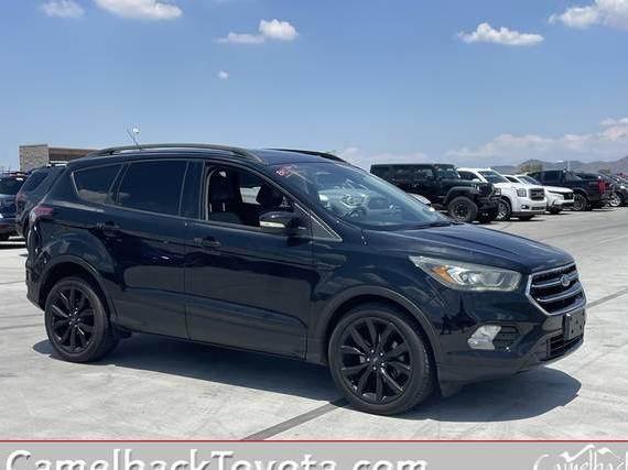 FORD ESCAPE 2017 1FMCU0JDXHUD20445 image