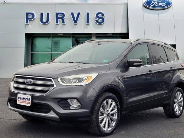 FORD ESCAPE 2017 1FMCU9J94HUC91590 image