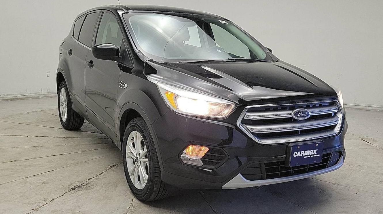 FORD ESCAPE 2017 1FMCU9GD1HUD11175 image