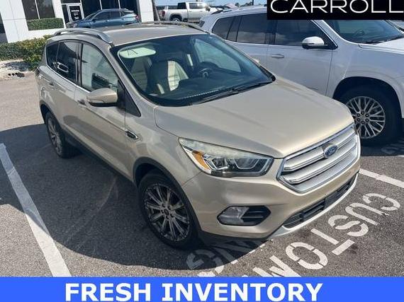 FORD ESCAPE 2017 1FMCU0J99HUF09793 image