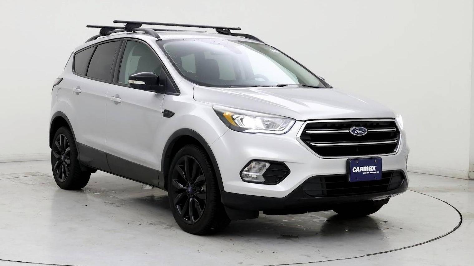 FORD ESCAPE 2017 1FMCU9J90HUB90000 image