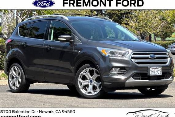 FORD ESCAPE 2017 1FMCU9J96HUD59520 image