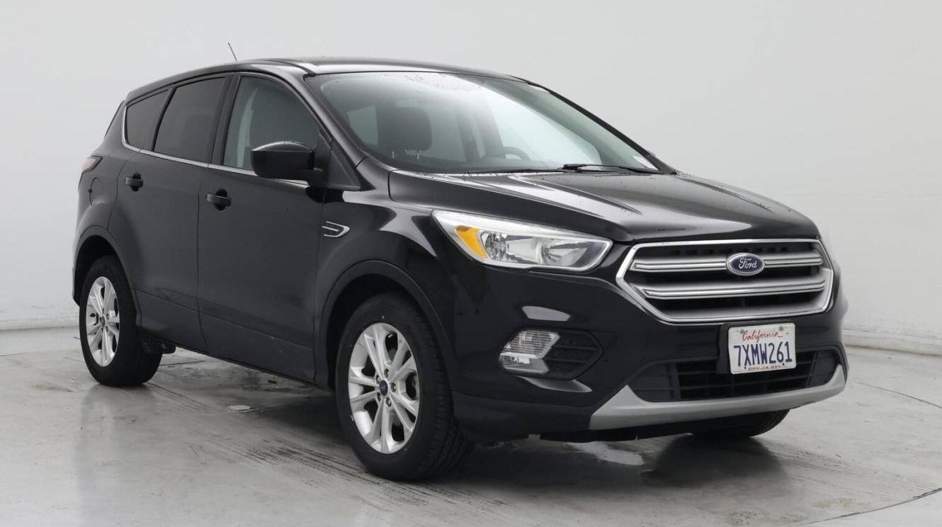 FORD ESCAPE 2017 1FMCU0GD0HUC95868 image