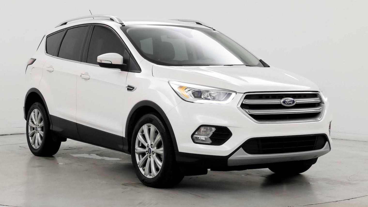 FORD ESCAPE 2017 1FMCU0J92HUE84638 image