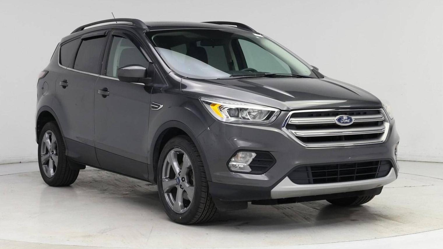 FORD ESCAPE 2017 1FMCU0GD8HUA22371 image