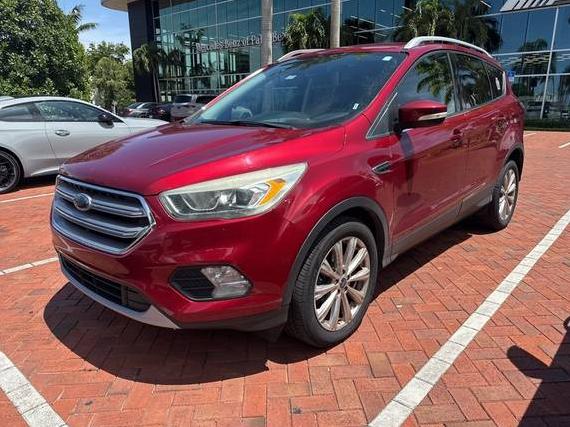 FORD ESCAPE 2017 1FMCU0J91HUD35296 image
